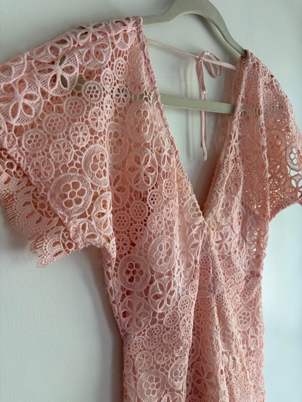 Lovers + Friends Pink Lace Overlay Short Sleeve Mini Dress Size M - Picture 2 of 7